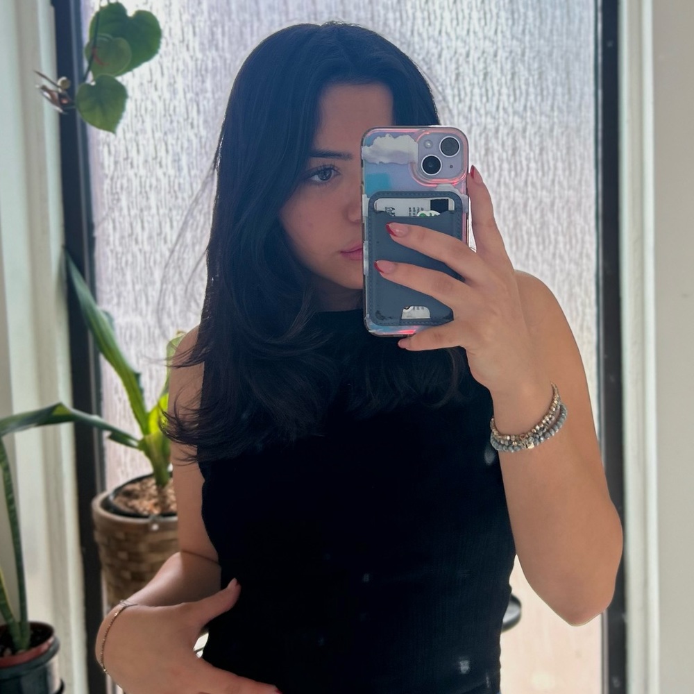 Meet your Posher, Abigail